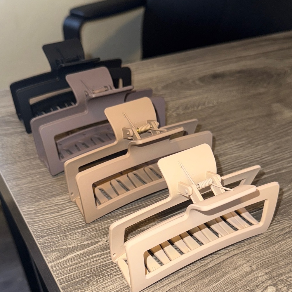 Set of 4 Hair Claw Clips